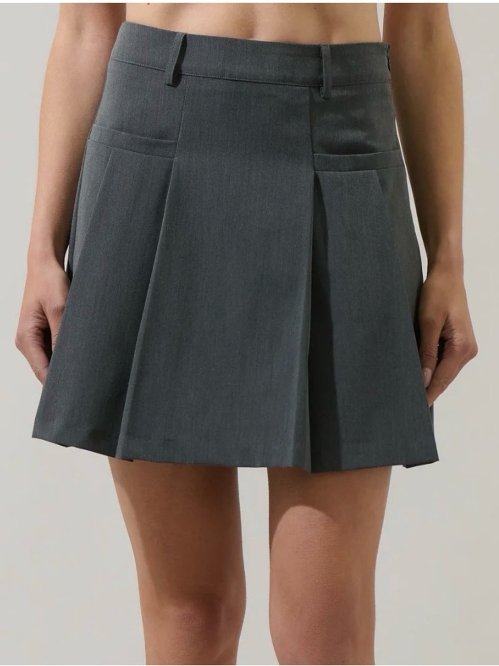Sugarlips Pleated Mini Skirt Heather Gray Size M NWT - Picture 1 of 8